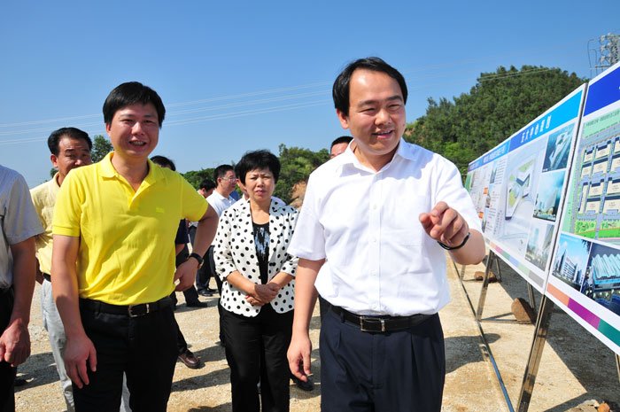 �ӿ��е½������B(t��i)�ǽ��O(sh��)�����w�ط���(j��ng)��(j��)�l(f��)չ